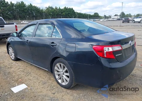 2014 Toyota Camry Hybrid Xle z USA, uszkodzony, nr VIN 4T1BD1FKXEU111906